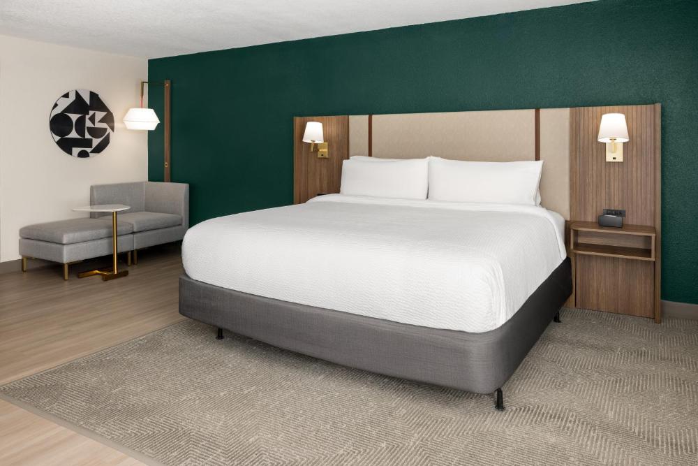 Premium King Room interior
